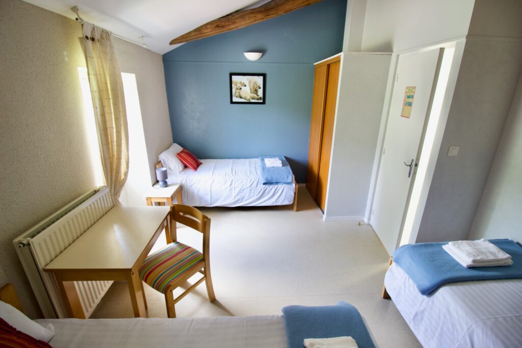 Gîte de la Bussière, bedroom 3, 3 single beds