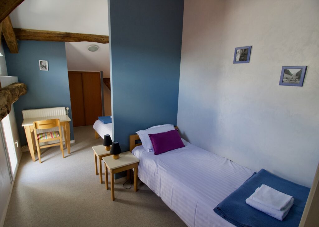 Gîte du Pêcheur, bedroom 3, 2 single beds